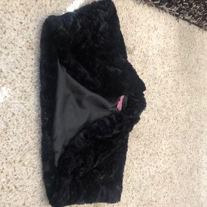 Mini jacket to cover top 1/4 of outfit